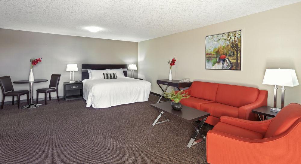 Royal Lodge Edmonton Exterior foto